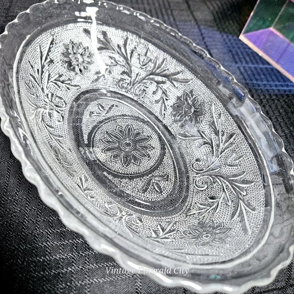 Vtg Glass Oval Serving Bowl USA Floral Dish Anchor Hocking Tiara Clear Sandwich - Picture 2 of 11